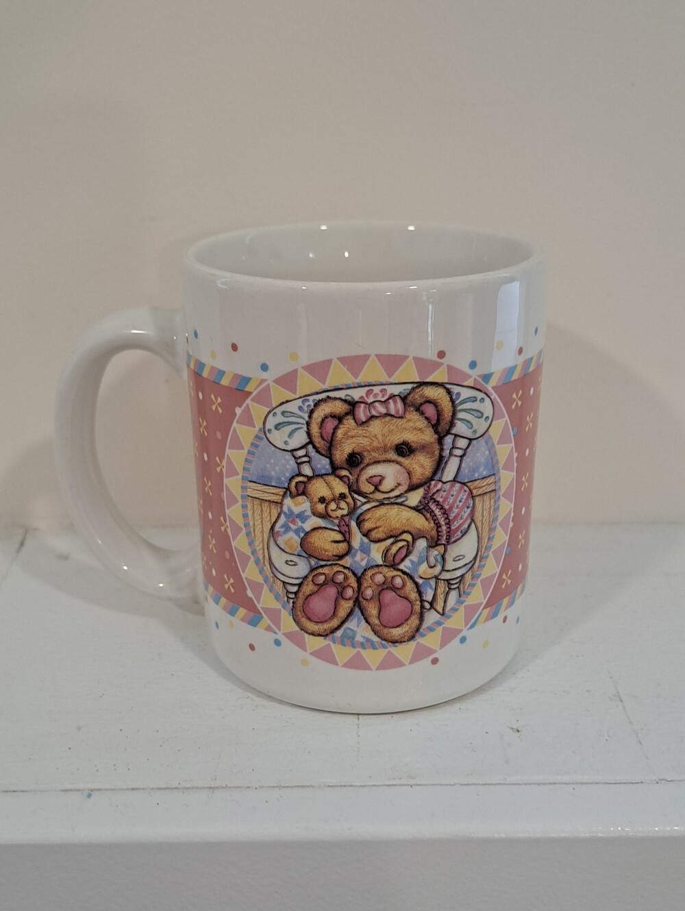 Vtg. 1989 Darlington Farms Mama Bear And Cub Grannycore Cottagecore Shabby Mug.
